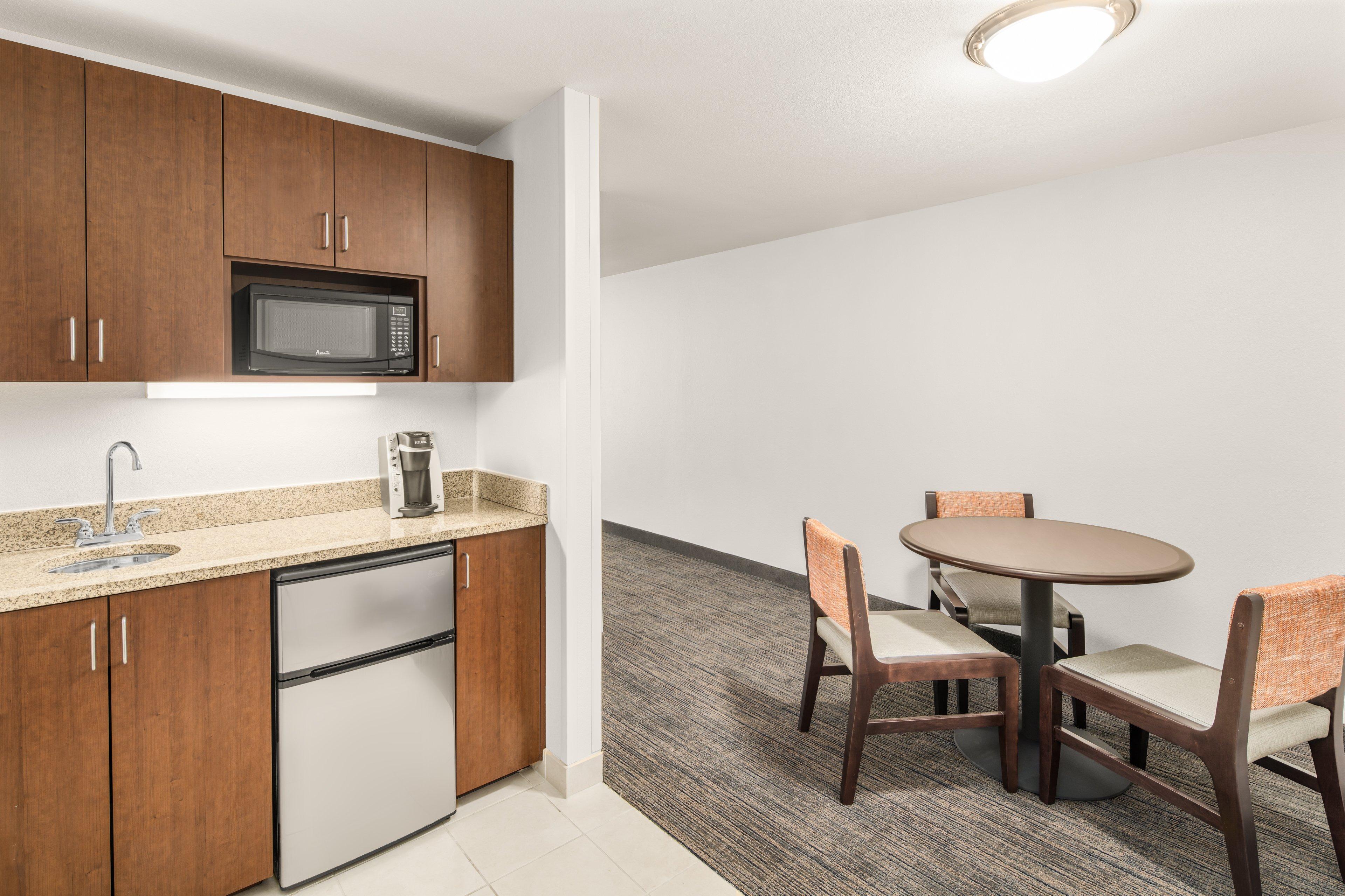 Holiday Inn Express & Suites Wilmington-Newark By Ihg Zewnętrze zdjęcie